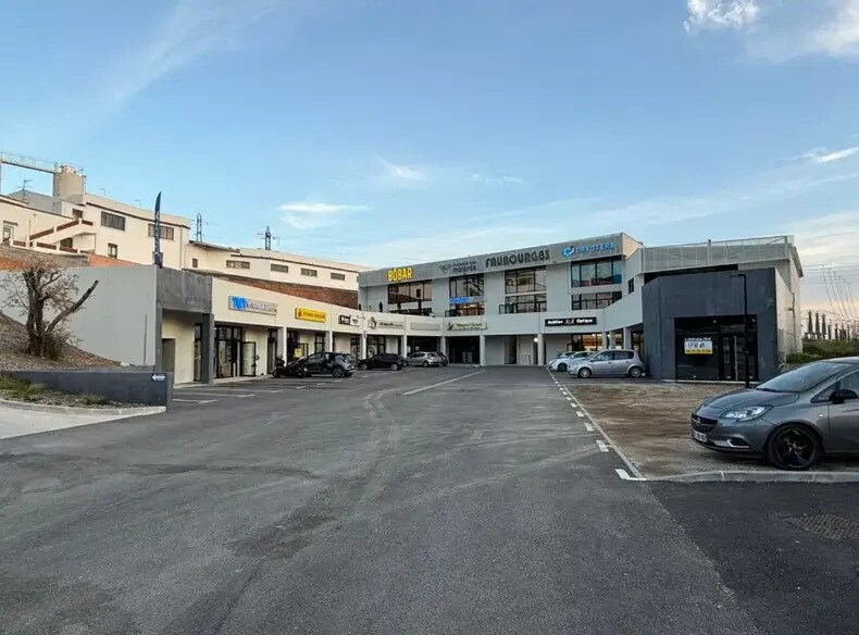 Retail in La Garde for sale Building Photo- Image 1 of 6