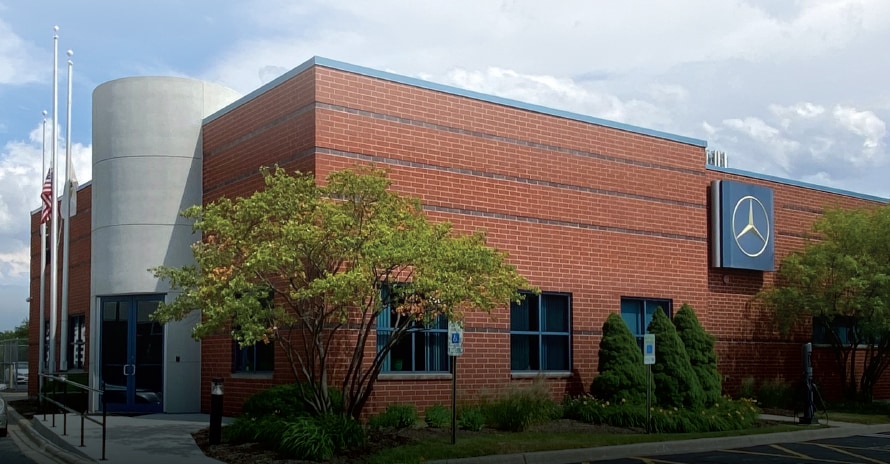 295 Spring Lake Dr, Itasca, IL for sale - Primary Photo - Image 1 of 1