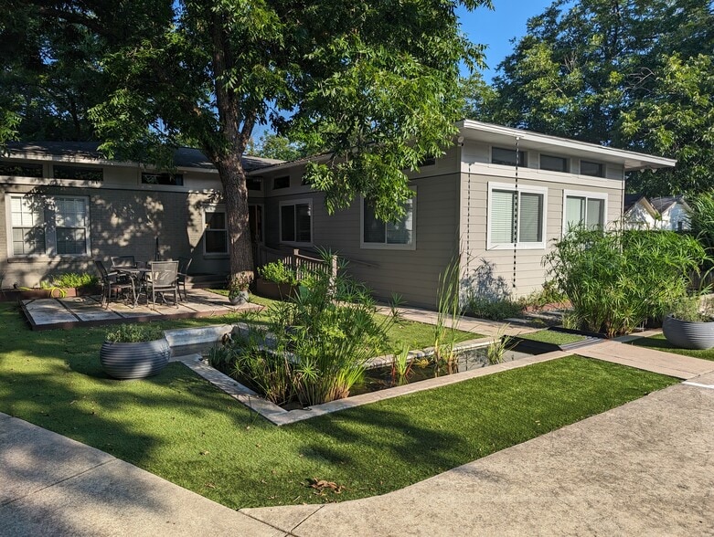 3906 Menchaca Rd, Austin, TX for lease - Building Photo - Image 3 of 30