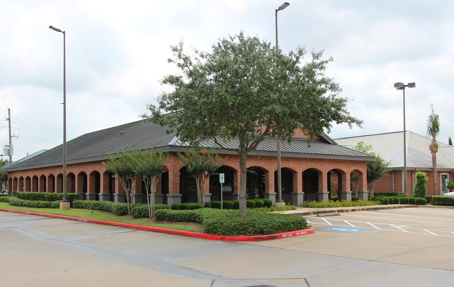 4840 Sweetwater Blvd, Sugar Land, TX for sale - Building Photo - Image 1 of 1