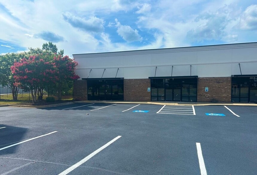 284 Rocky Creek Rd, Greenville, SC for lease - Building Photo - Image 3 of 9