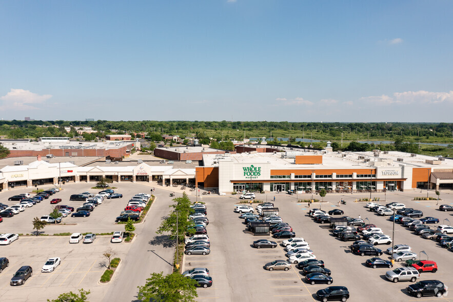 91-109 Danada Sq E, Wheaton, IL for lease - Building Photo - Image 2 of 6