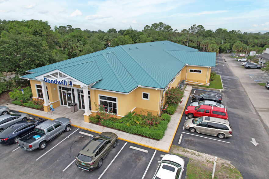 3535 SW 9th St, Vero Beach, FL for sale - Building Photo - Image 2 of 5