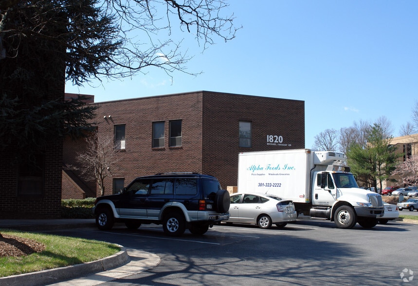 1820 Michael Faraday Dr, Reston, VA for lease - Building Photo - Image 3 of 17