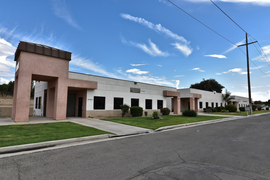 511 W Columbus St, Bakersfield, CA for sale - Primary Photo - Image 1 of 1