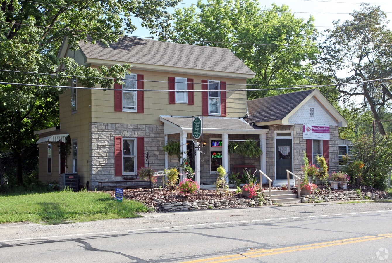 24 E Main St, New Albany, OH 43054