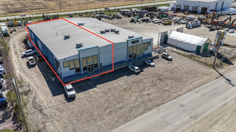 609B Mccool Street, Crossfield, Crossfield, AB for lease Interior Photo- Image 1 of 12