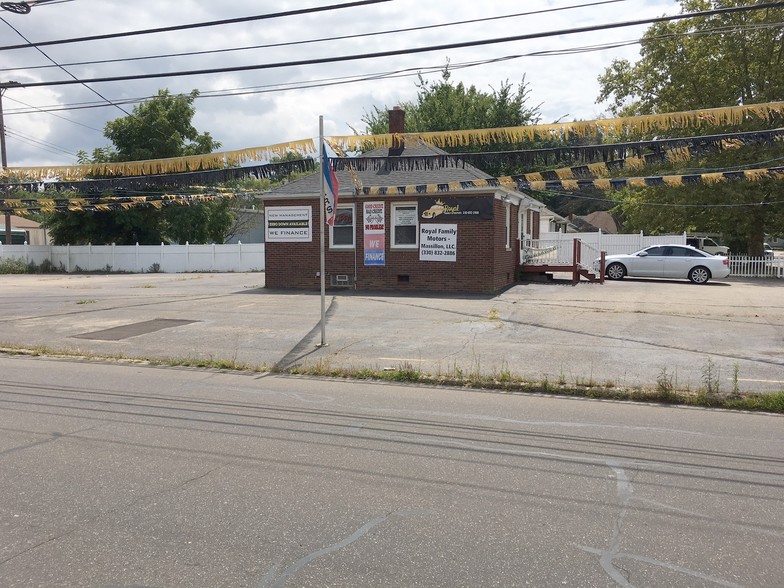 108 Rowmont Ave SW, Massillon, OH for sale - Primary Photo - Image 1 of 1