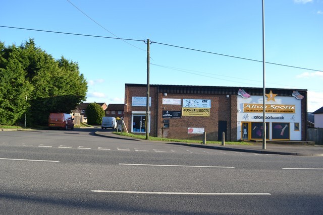 2-4 Hazel Rd, Four Marks for lease - Primary Photo - Image 1 of 1