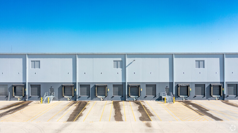 700 Price Dr, Locust Grove, GA for lease - Building Photo - Image 3 of 5