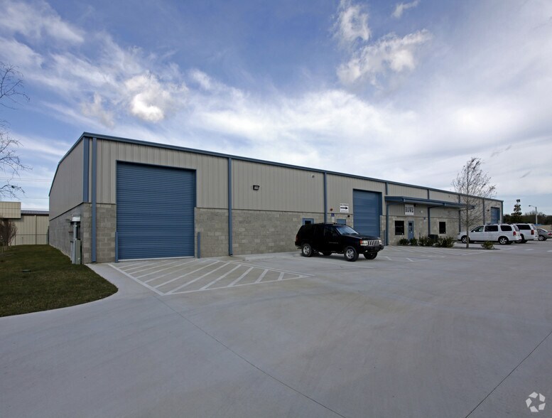 722 Golden Spike Ln Sanford FL - 722 Golden Spike Ln Sanford FL Building Photo 2 Large