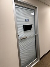800 W Central Rd, Mount Prospect, IL for lease Interior Photo- Image 1 of 3