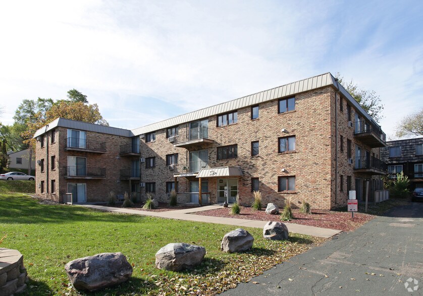 Colorado Court & Baycliff Apartments portfolio of 2 properties for sale on LoopNet.com - Building Photo - Image 2 of 2