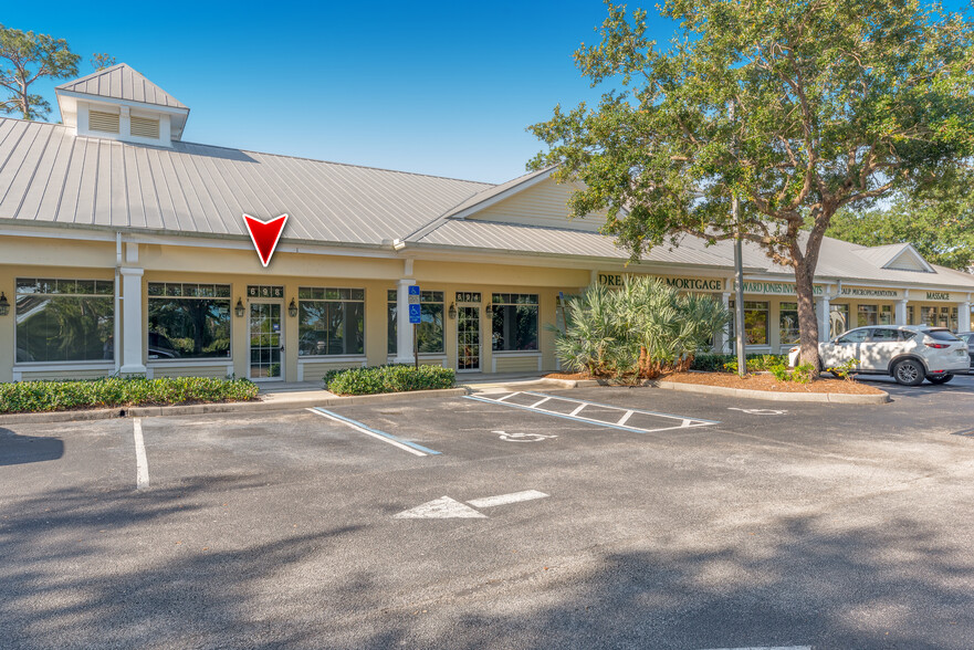 674-710 NE Jensen Beach Blvd, Jensen Beach, FL for lease - Building Photo - Image 1 of 8