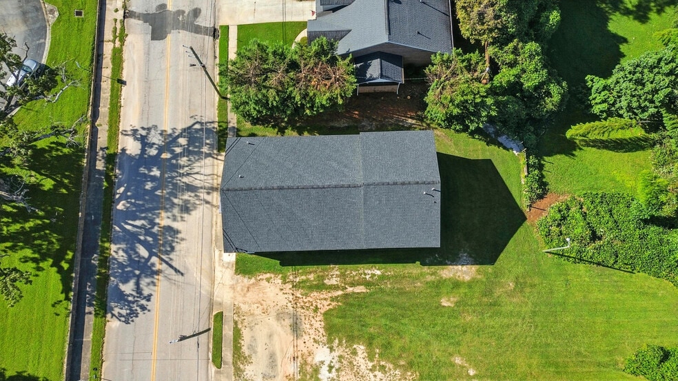 303 N Pond St, Toccoa, GA for sale - Building Photo - Image 3 of 38