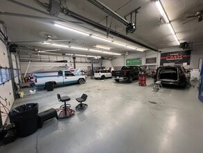 8350 W Washington St, Indianapolis, IN for lease Interior Photo- Image 2 of 10