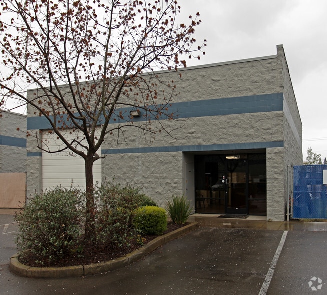 3173 Fitzgerald Rd, Rancho Cordova, CA for lease - Building Photo - Image 2 of 2