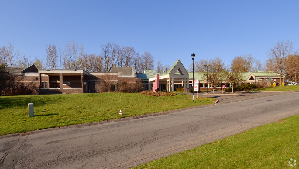 7 Century Hill Dr, Latham, NY for lease - Primary Photo - Image 1 of 12