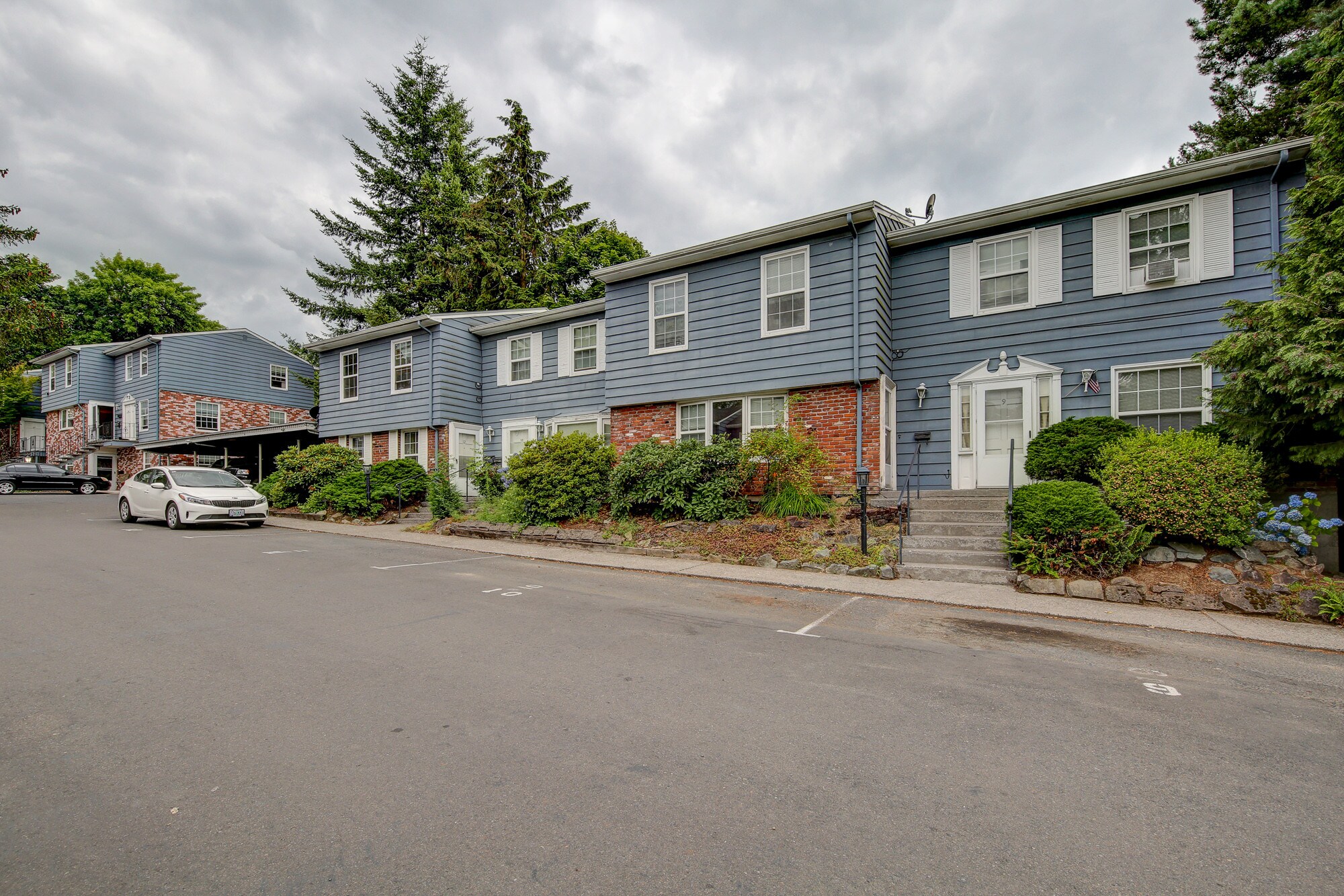 890 NW Division St, Gresham, OR for sale Primary Photo- Image 1 of 1