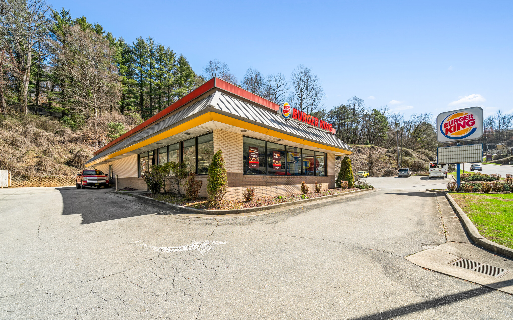 195 Veterans Blvd, Bryson City, NC for sale Building Photo- Image 1 of 1