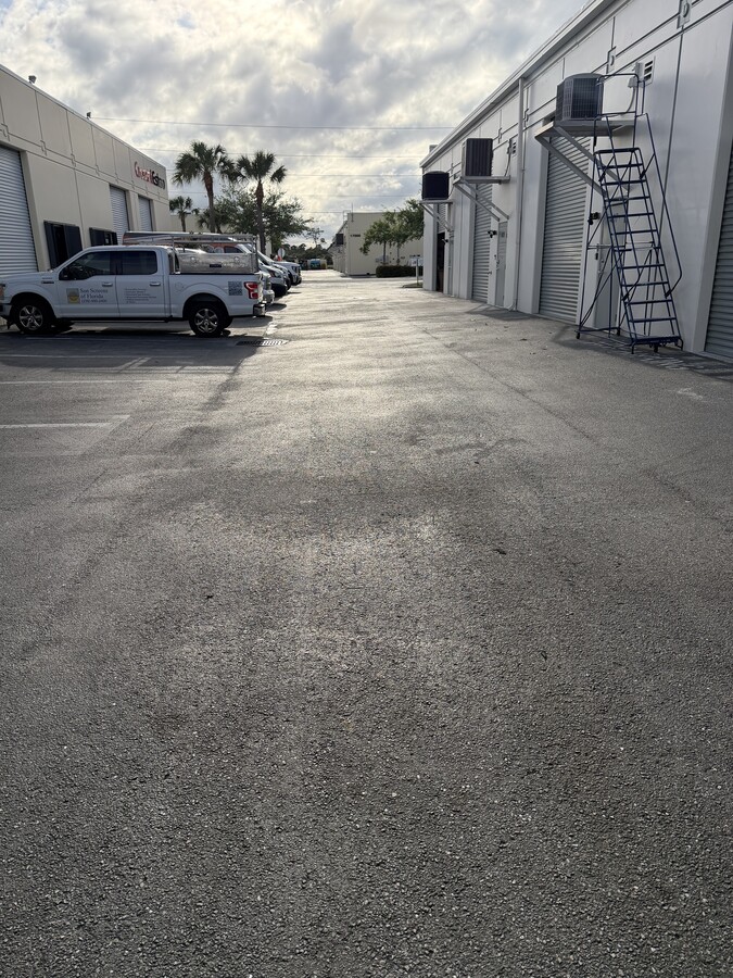 17030 Alico Commerce Ct, Fort Myers, FL 33967 - Unit 17011-505 - - Interior Photo - Image 2 of 15