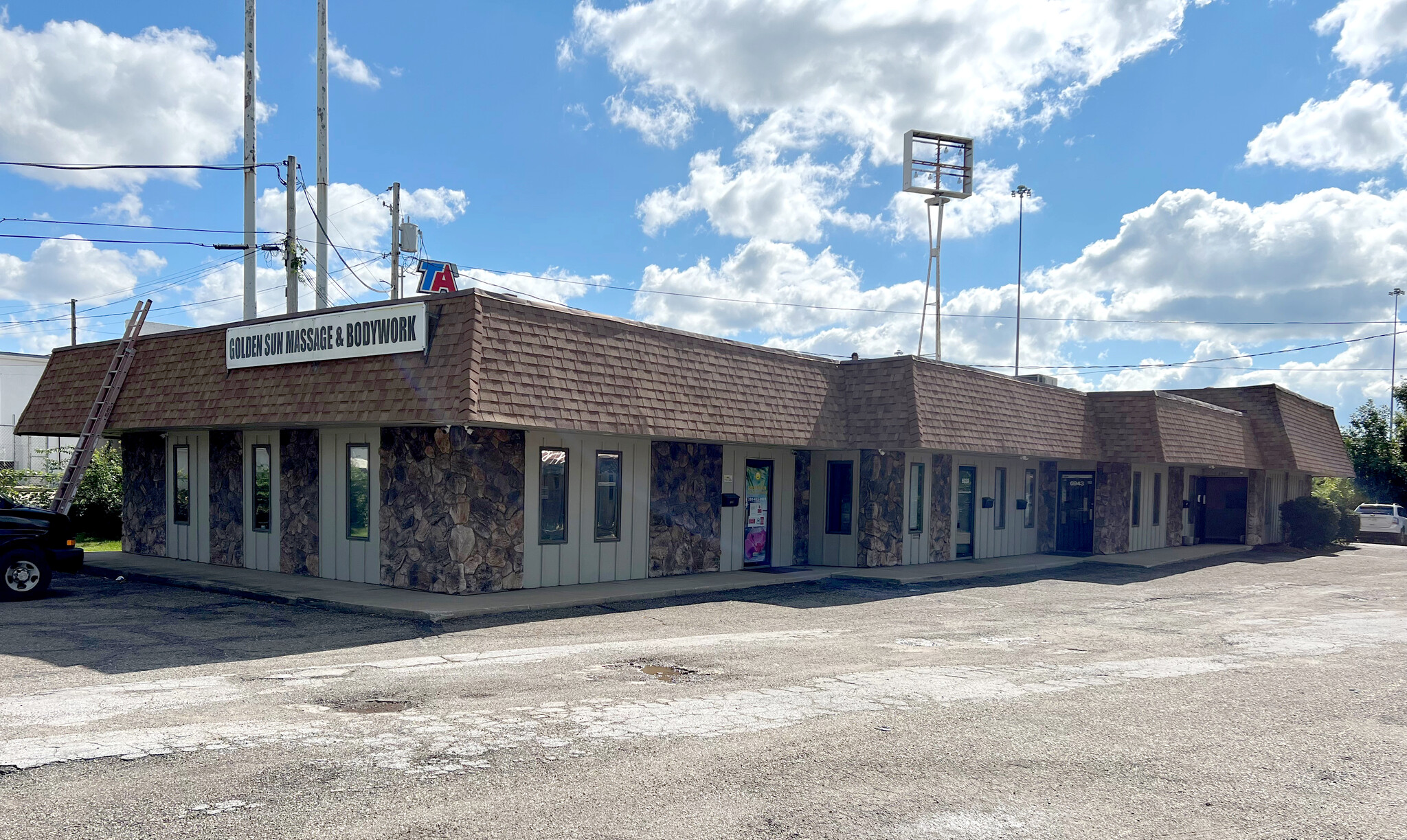 6947 Promway Ave NW, North Canton, OH for lease Building Photo- Image 1 of 15