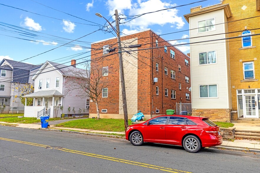 126 South St, Hartford, CT for sale - Primary Photo - Image 3 of 3