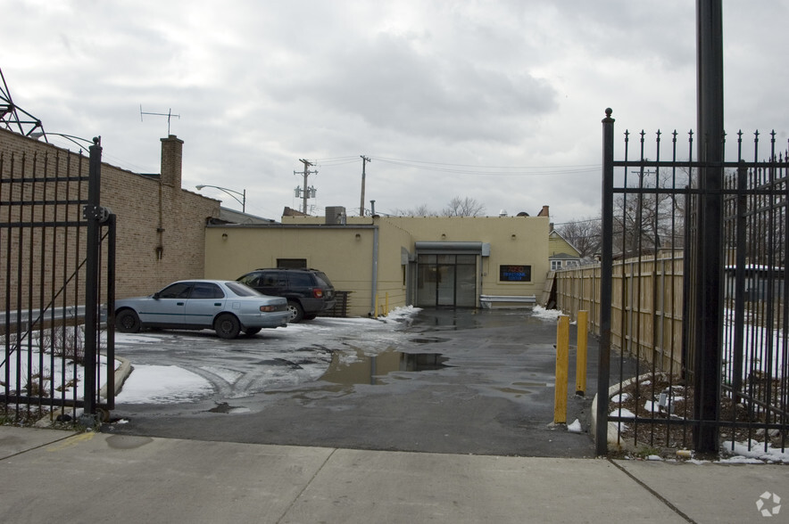 7056 S Stony Island Ave, Chicago, IL for sale - Primary Photo - Image 1 of 1