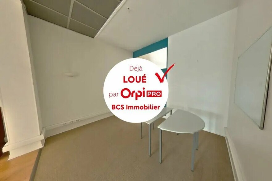 Retail in Bordeaux for lease - Building Photo - Image 2 of 2