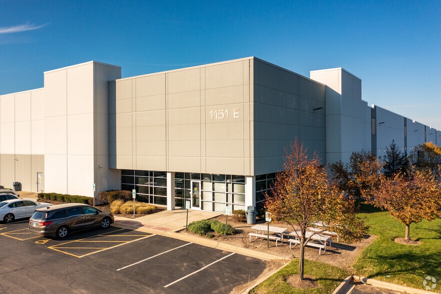 1151 E Laraway Rd, Joliet, IL for lease - Primary Photo - Image 1 of 8