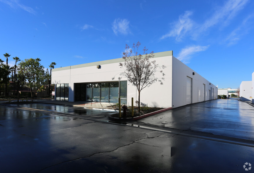 16021 Arrow Hwy, Irwindale, CA for lease - Building Photo - Image 3 of 6