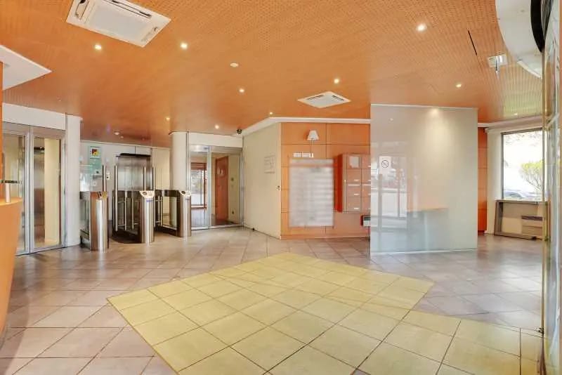 119-121 Grande Rue, Sèvres for lease - Lobby - Image 3 of 10