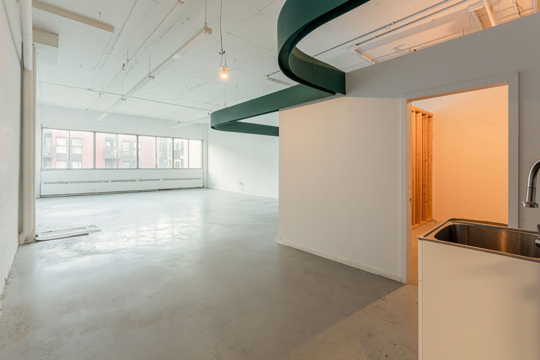 5333-5335 Av Casgrain, Montréal, QC for lease Building Photo- Image 1 of 5