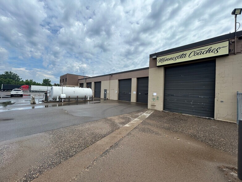 570 Hardman Ave S, South Saint Paul, MN for sale - Building Photo - Image 2 of 9