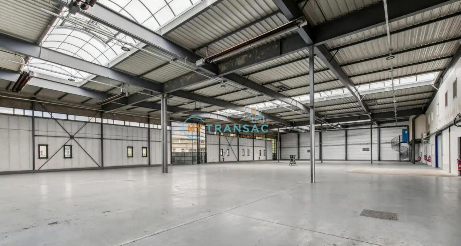 Industrial in Créteil for lease Interior Photo- Image 1 of 22
