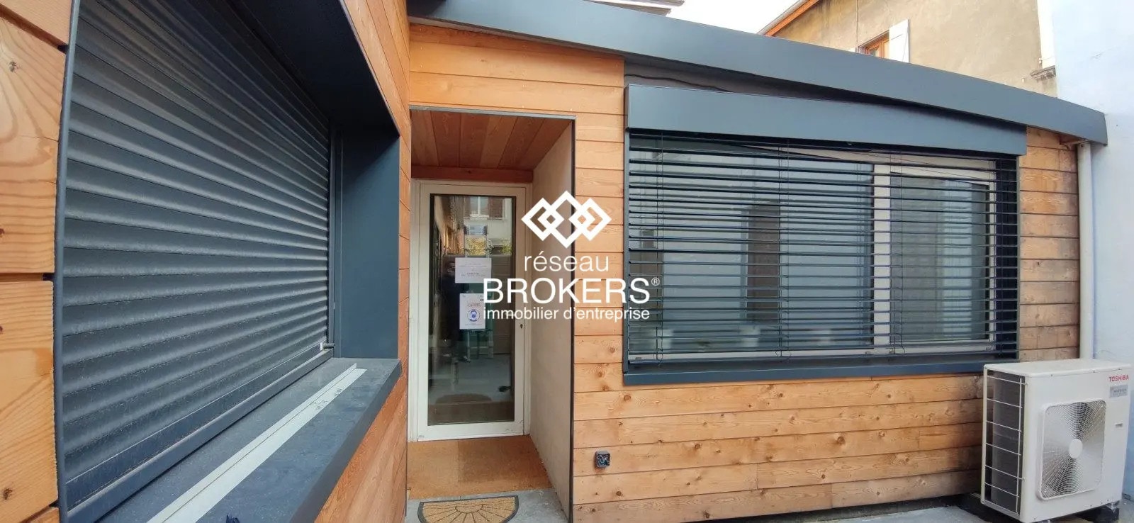 Office in Grenoble for lease Building Photo- Image 1 of 18