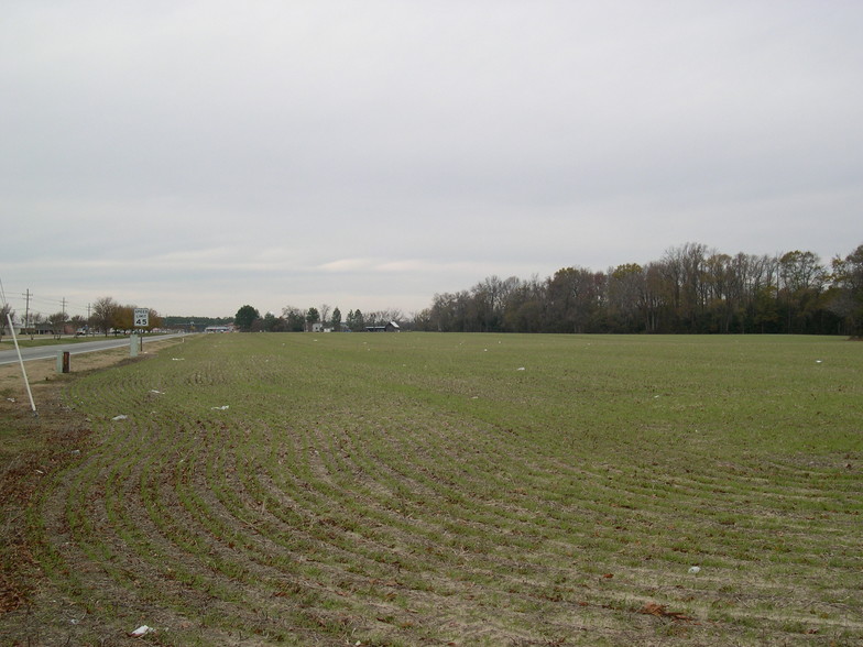 Benns Church Blvd, Smithfield, VA for sale - Primary Photo - Image 1 of 1