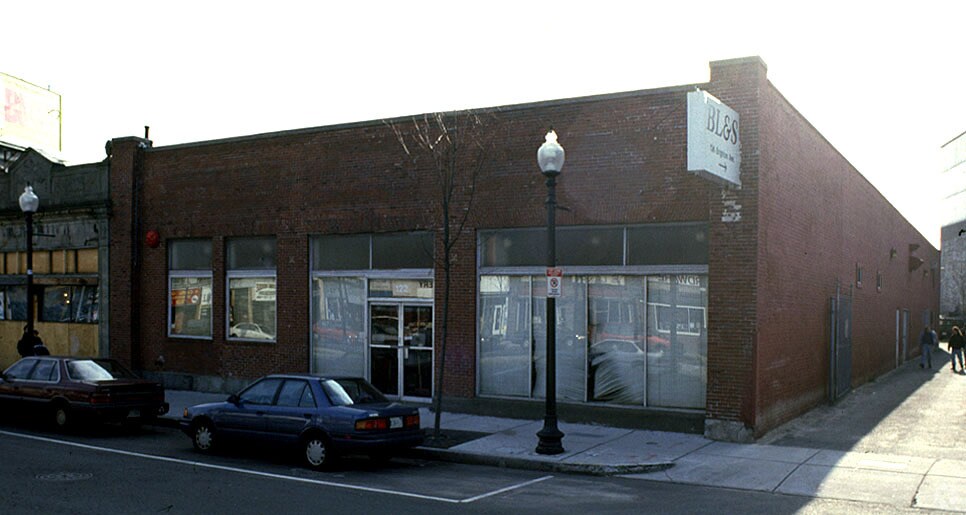 122124 Brighton Ave, Allston, MA 02134