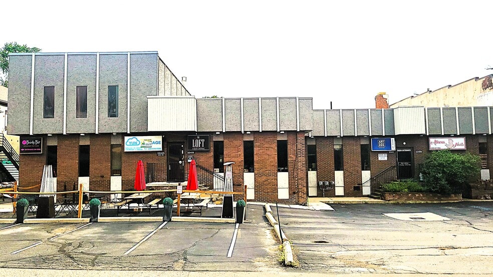 33409-33425 Grand River Ave, Farmington, MI for sale - Building Photo - Image 2 of 7