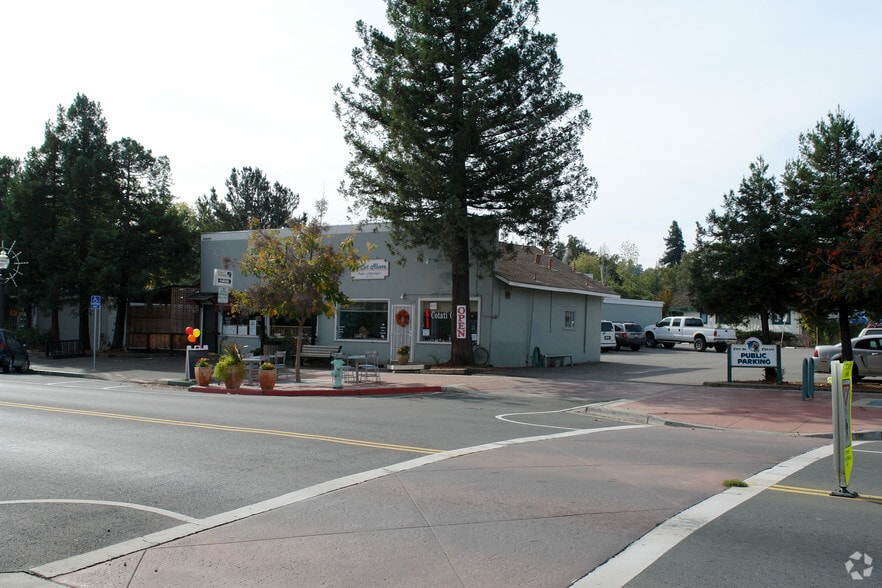 8225 Old Redwood Hwy, Cotati, CA for sale - Primary Photo - Image 1 of 2