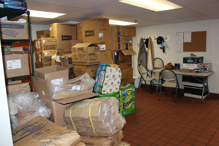 666 Main Ave Norwalk Ct 06851 Town Line Shopping Center Loopnet Com