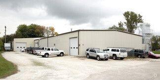 More details for 654 Armour Rd, Oconomowoc, WI - Industrial for Lease