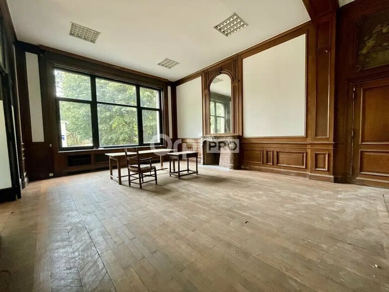 Office in Roubaix for lease - Interior Photo - Image 3 of 7