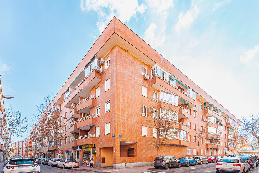 Plaza Hermano Ramón Quiroga, Valdemoro, Madrid for sale - Building Photo - Image 2 of 3