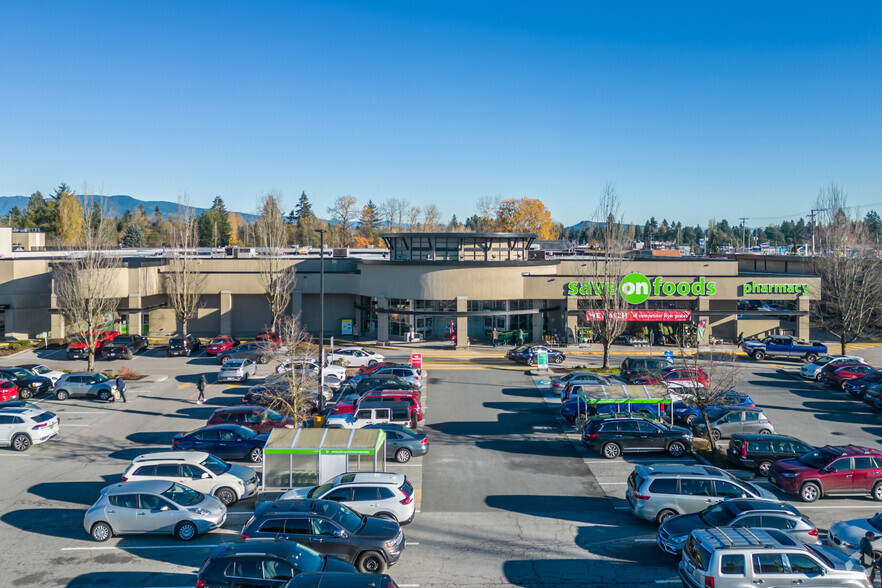 20395 Lougheed Hwy, Maple Ridge, BC for lease - Building Photo - Image 2 of 7