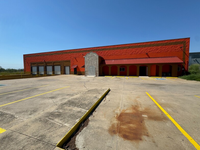 6612 S 28th St, McAllen, TX for lease - Building Photo - Image 1 of 17