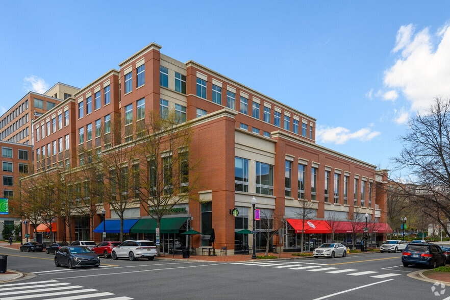 1925 Ballenger Ave, Alexandria, VA for lease - Primary Photo - Image 1 of 20