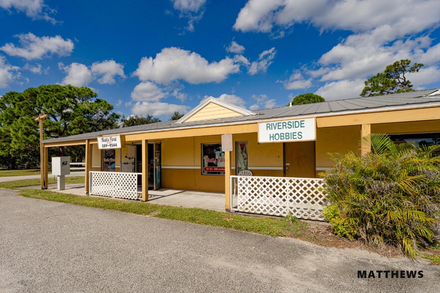 250 Sebastian Blvd, Sebastian, FL for sale - Building Photo - Image 2 of 3