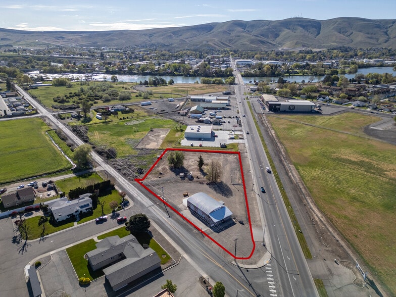 391 Wine Country Rd, Prosser, WA for sale - Building Photo - Image 3 of 33