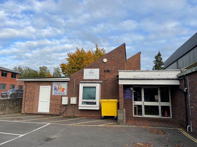Perrymount Road, Haywards Heath for lease - Building Photo - Image 1 of 1